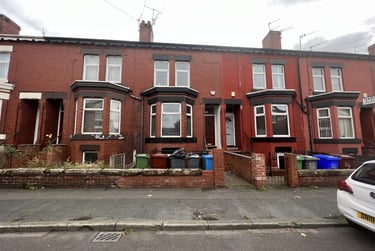 6 bed flat, Upper Kent Road, Longsight, Manchester, M145DH - Image 1